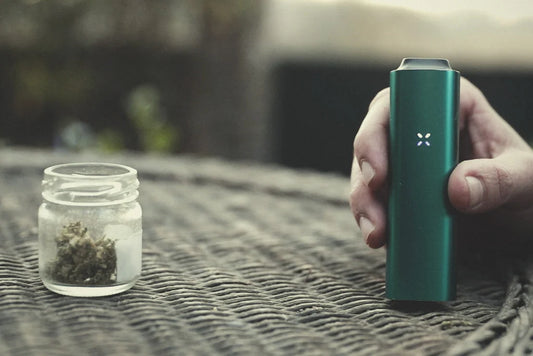 The Benefits of Offering Electronic Herb Vaporizers in Your E-commerce Store