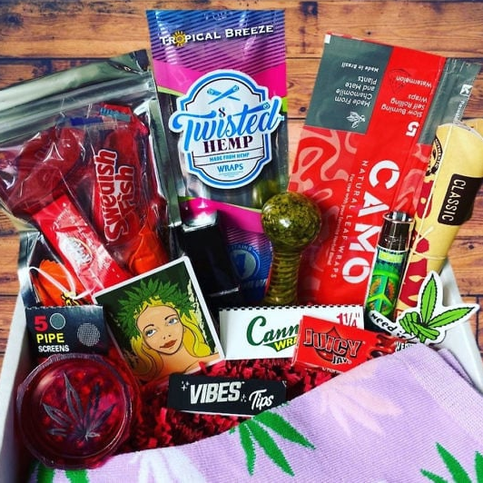 Head Shop Success: The Essential Products Every Store Needs